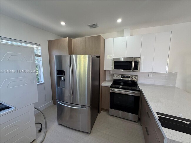 Foto del edificio - 1045 SW 8th Ave