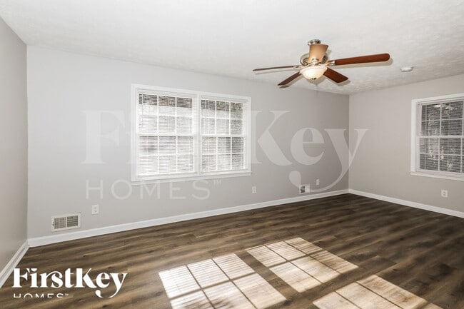 Building Photo - 10799 Sanderling Ln