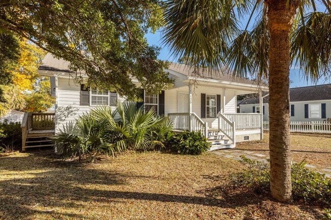 Building Photo - Broad Creek Home Available Now