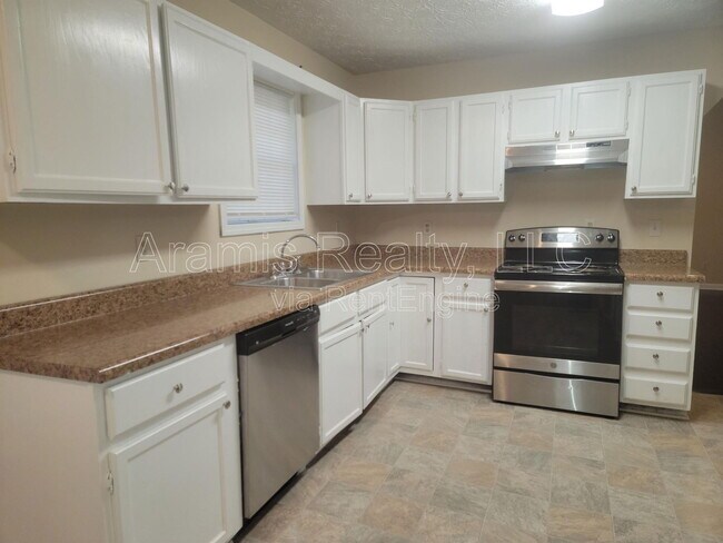 Foto del edificio - 4440 Amy Rd