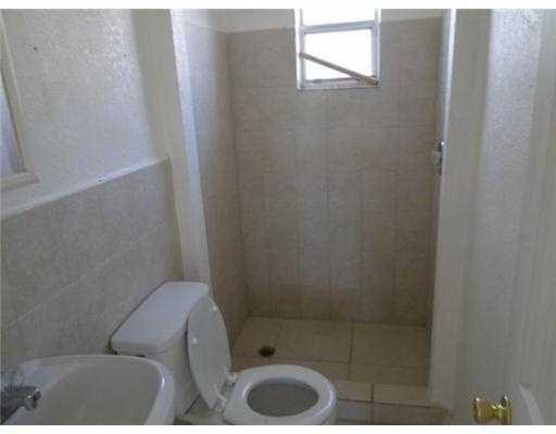 Foto del edificio - 724 Truman St