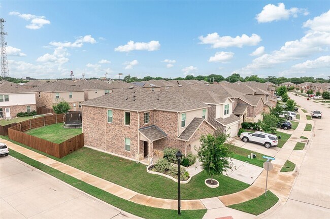 Foto del edificio - 412 Glenwick Ln