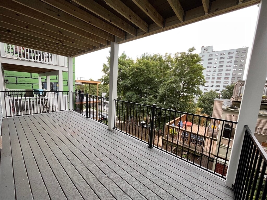 Foto principal - 403 E 7th St