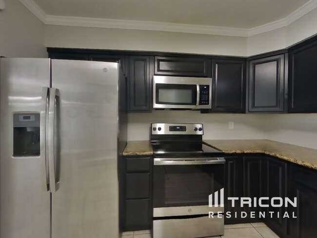 Building Photo - 25568 Dogwood Ln