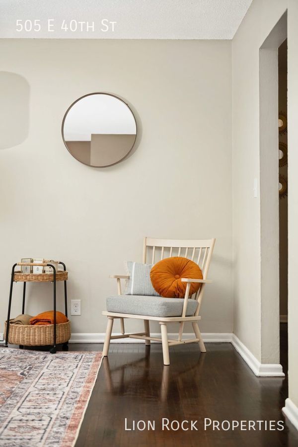 Building Photo - Your Modern 2 Bed Oasis in Minneapolis for...