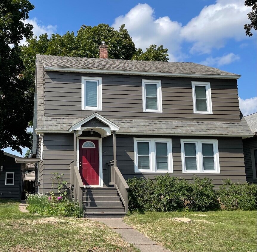 750 W 4th St, Winona, MN 55987 House Rental in Winona, MN