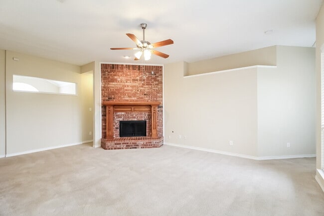 Building Photo - 1554 Cardigan Ln