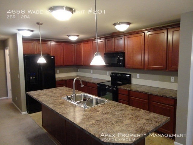 Building Photo - 4658 Wade St #201