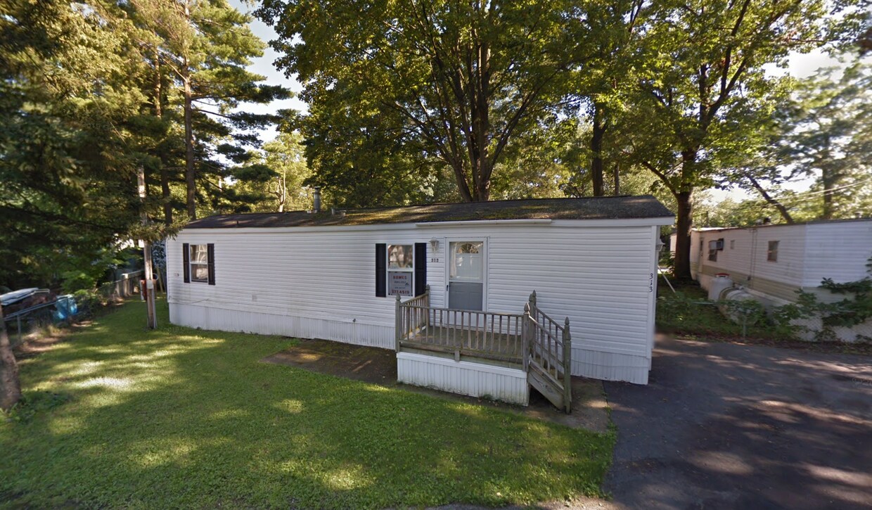 Primary Photo - 313 Boston Dr