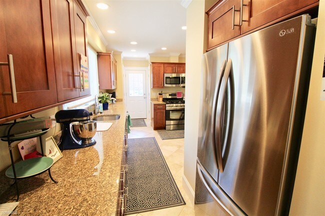 Foto del edificio - 2 br, 1 bath  - 25 York Rd