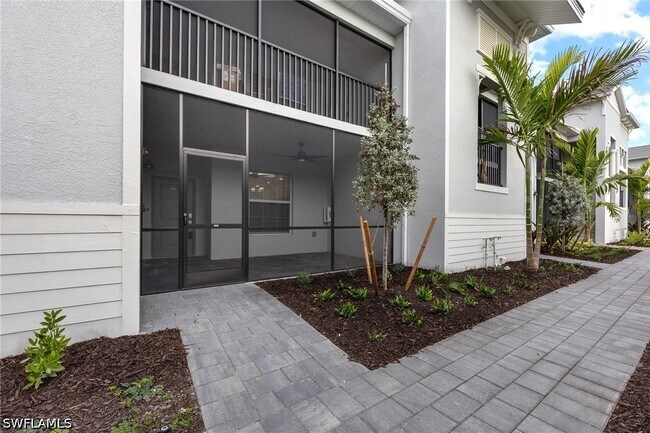 Foto del edificio - 5445 Double Eagle Cir