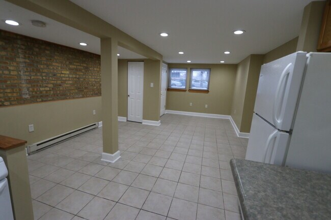 Foto del edificio - 4457 W Wrightwood Ave