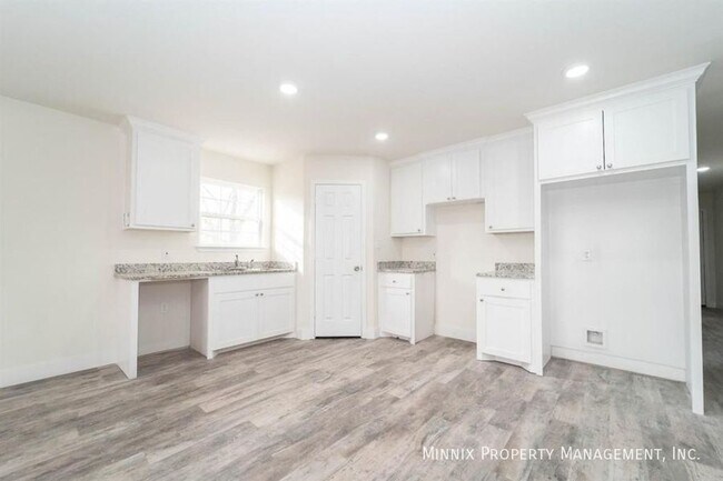 Foto del edificio - 1519 E 14th St