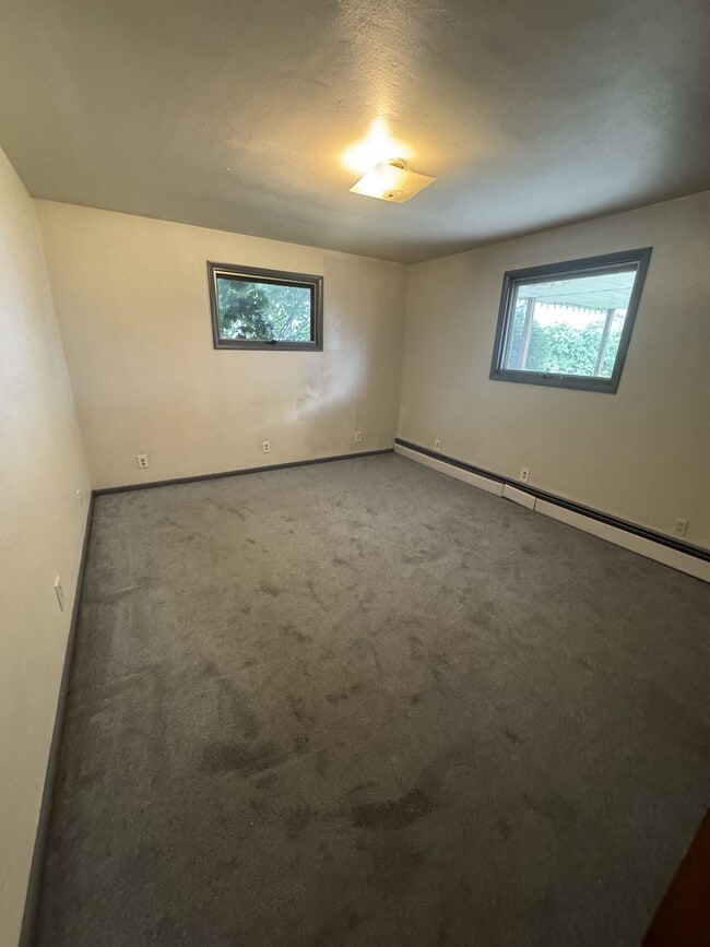 Building Photo - 420 Duncan Ave