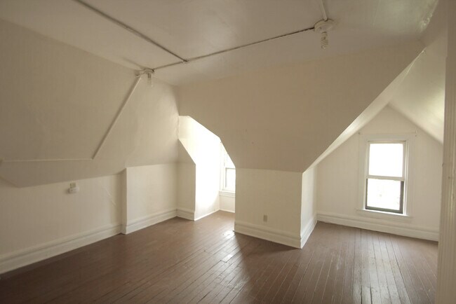 Foto del edificio - 411 Franklin Ave