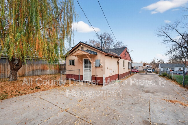 Photo - 225 S Yates St House