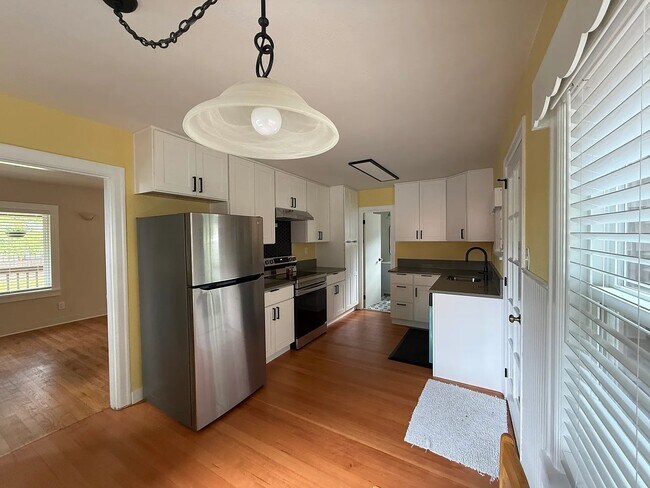 Foto del edificio - 7870 SW West Slope Dr