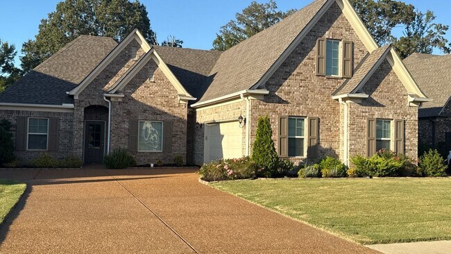 Building Photo - Beautiful 4 bedroom 2 bath home - Hernando...