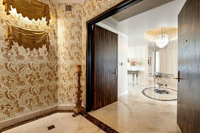 Building Photo - 3720 S Ocean Blvd