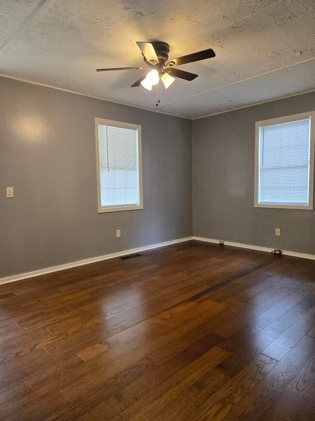 Building Photo - 2053 Telfair St