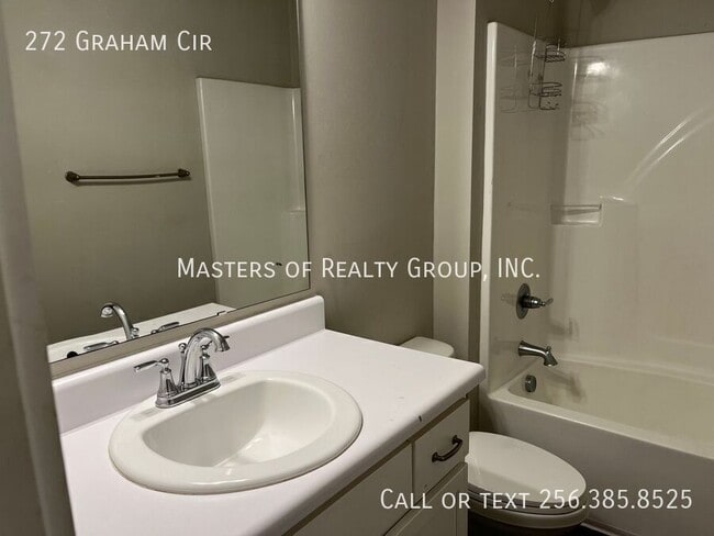 Foto del edificio - 272 Graham Cir