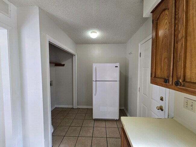 Foto del edificio - 117 Oak Ridge Ave