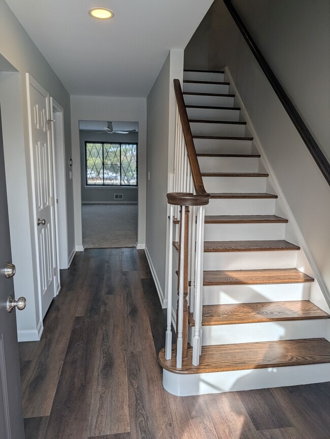 Foto del edificio - 105 Devonshire Ct