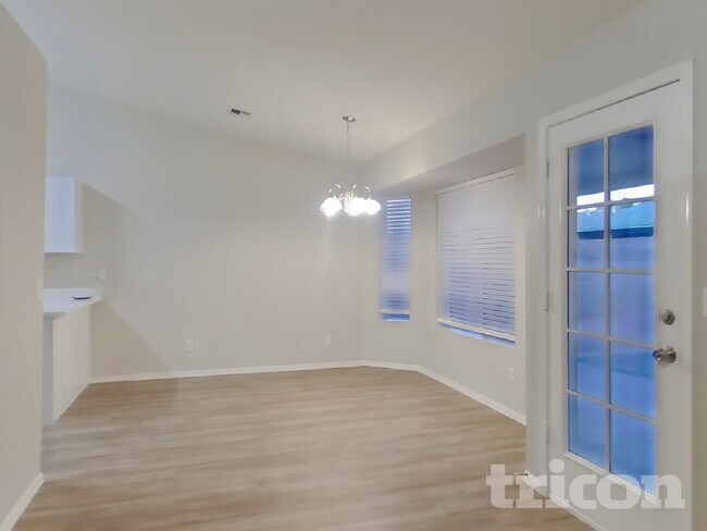 Foto del edificio - 9510 E Flanders Rd