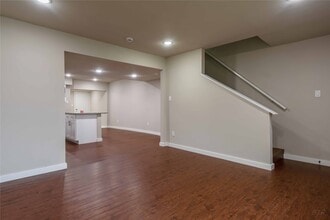 Building Photo - 11933 Beechnut St