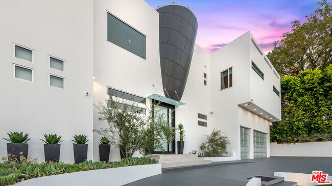 Foto del edificio - 4533 Estrondo Dr