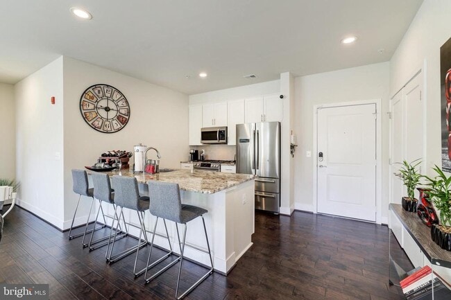 Building Photo - 1951 Reston Vly Wy