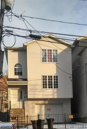 Primary Photo - 198 Bergen St