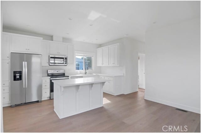 Foto principal - 690 N Grand St