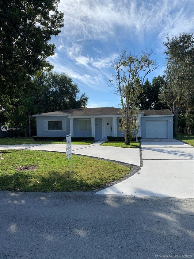 Foto principal - 6990 SW 58th St