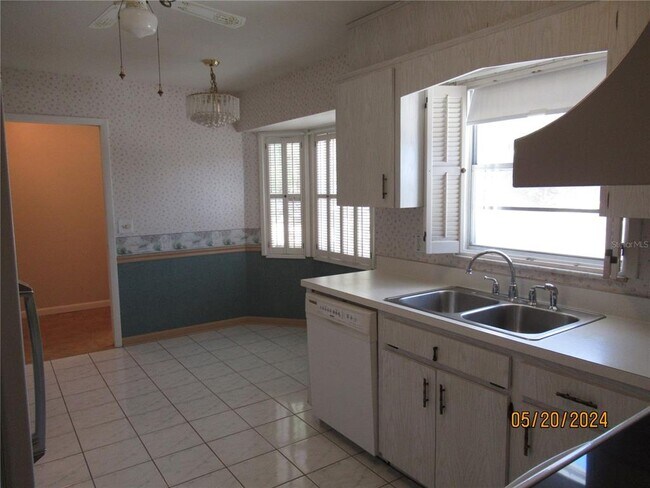 Building Photo - 1213 W Del Webb Blvd