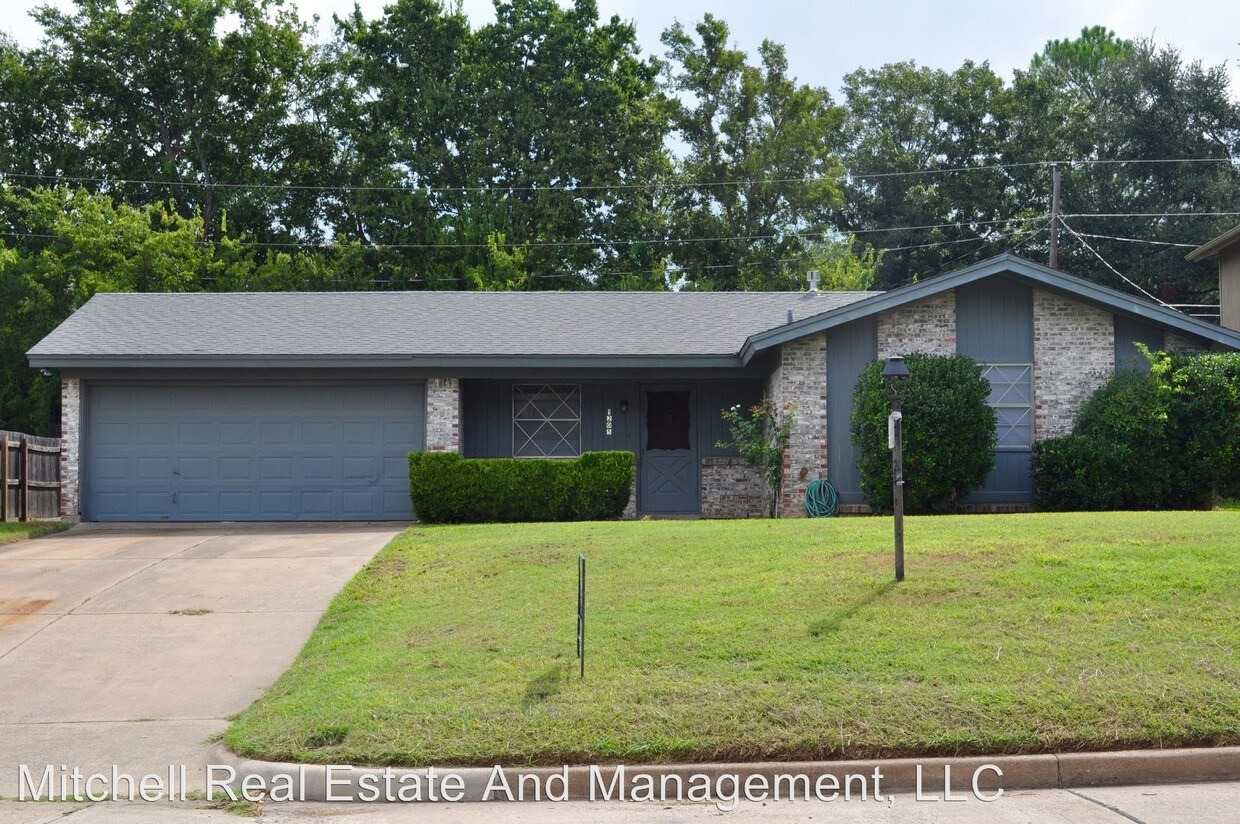 1205 Lynn St, Weatherford, TX 76086 House for Rent in Weatherford, TX