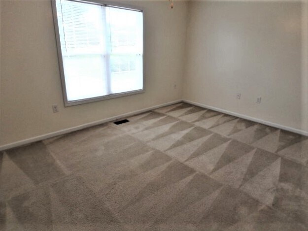 Building Photo - 103 Wolf Creek Lane
