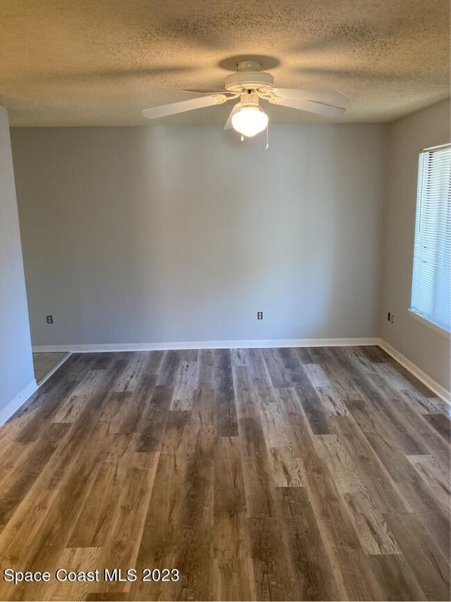 Building Photo - 3585 Sable Palm Ln