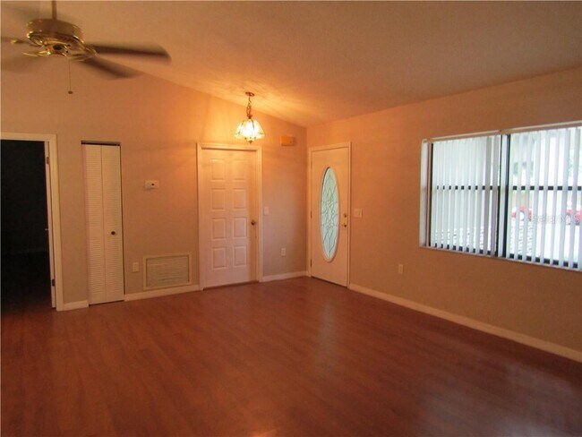 Building Photo - 95 Eastridge Dr