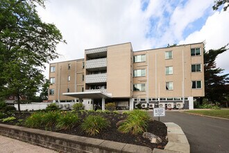 Building Photo - 5 Bishop Rd