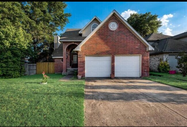 Building Photo - 919 Ragland Dr