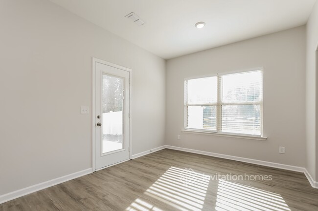 Building Photo - 503 Crooked Creek