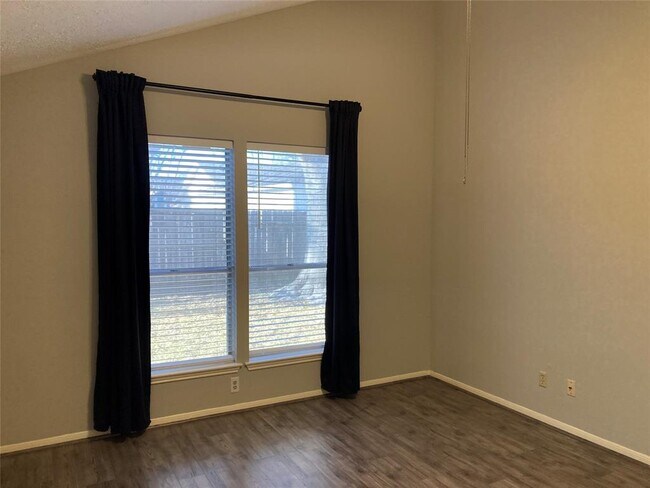 Foto del edificio - 2734 Colony Dr