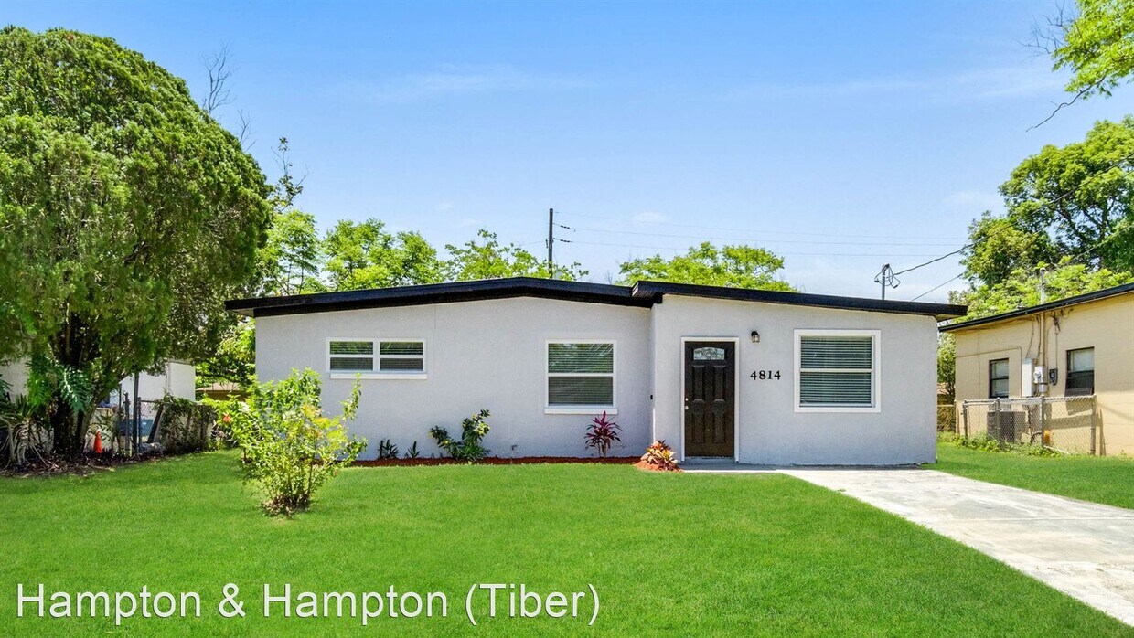 Foto principal - 3 br, 2 bath House - 4814 DEAUVILLE DRIVE