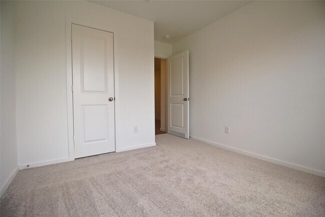 Building Photo - 3218 Elm Br Dr