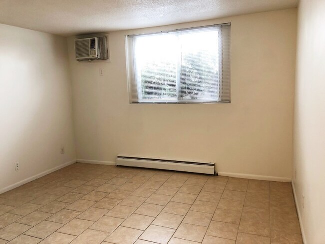 Foto del edificio - 217 NW College Ave