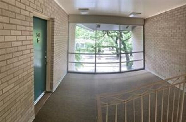 Foto del edificio - 4007 St Charles Ave