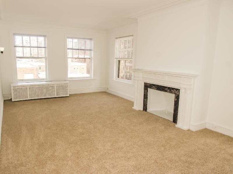 Foto principal - 451 W Melrose St