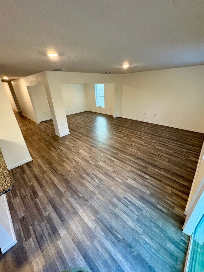 Foto del edificio - 6248 N Chestnut Terrace