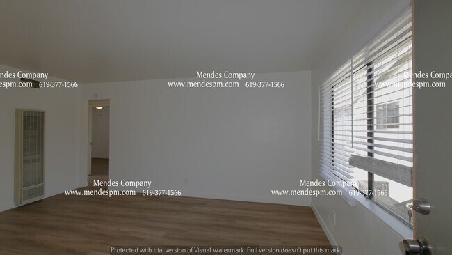 Building Photo - Beautifully Renovated 2 bd / 1 bth Upstair...